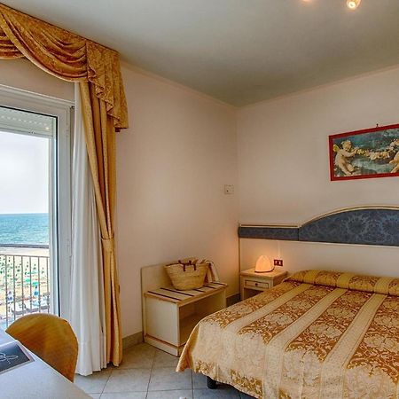 Hotel Elpiro Lido di Jesolo Dış mekan fotoğraf